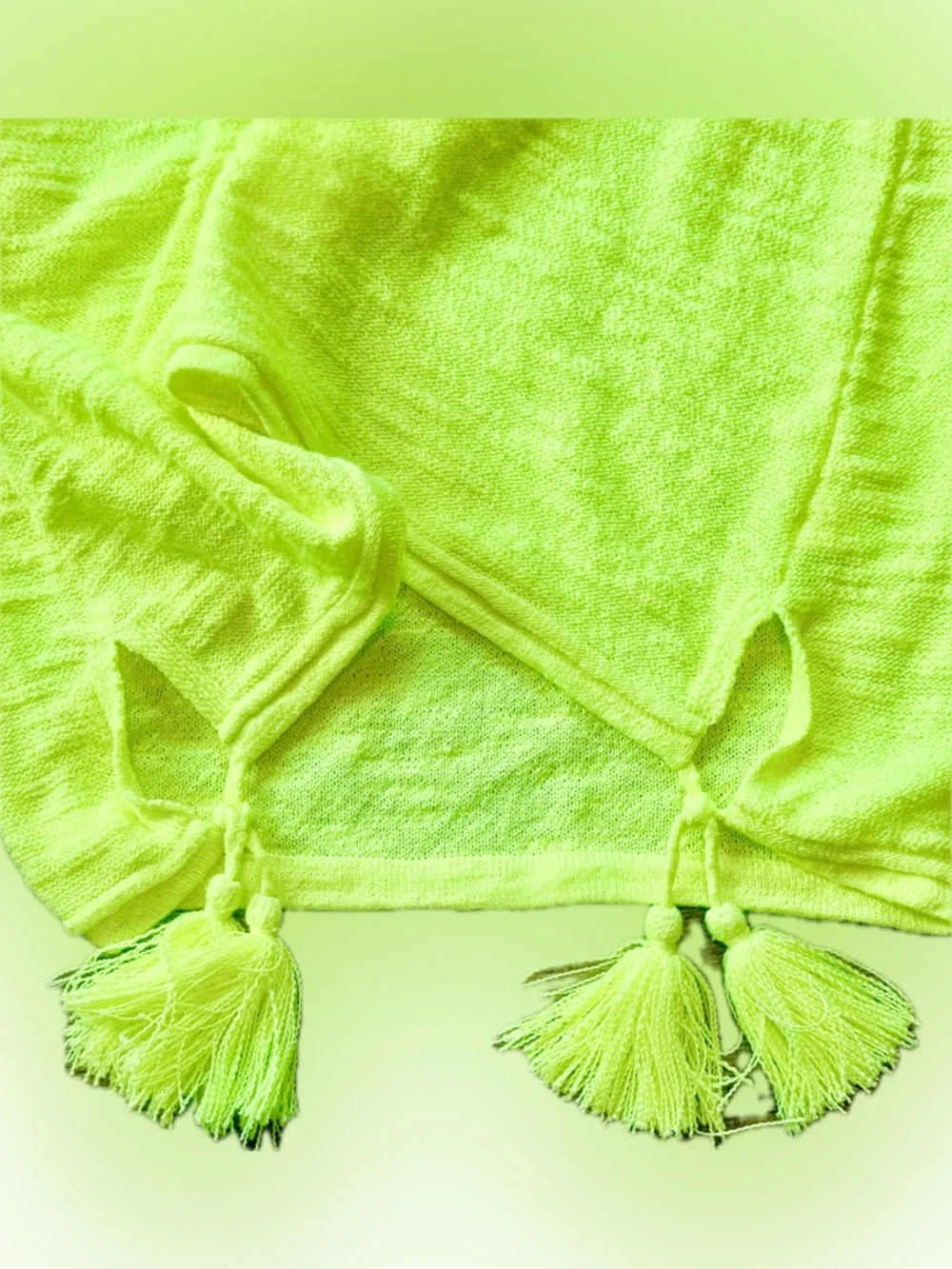 Lilly Pulitzer Jody V-Neck Lightweight Vibrant Yellow Sweater Size Medium - Picture 7 of 9
